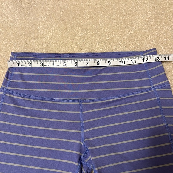 Athleta lavender and gray striped capri leggings size S - Picture 5 of 10